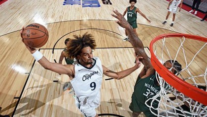 DB电竞-综合能力被严重低估了！快船后场新星绝对值得更多的信任？